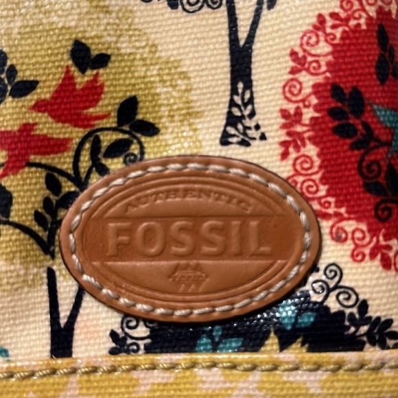 Authentic Y2K Fossil Wallet - Picture 3 of 5